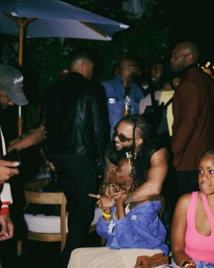 Elijah Blake Instagram - This weekend was my first time performing the new music in front of real people & seeing y’all resonate with the lyrics was better than I could’ve planned it. I think I’m bout ready for tour! Super 90s inspired though
