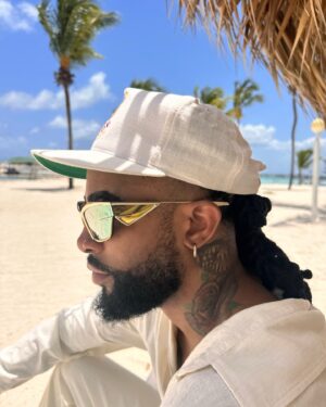 Elijah Blake Instagram - Hispaniola (The island of both Haiti & DR) easily top 2 most beautiful Beaches & Ppl on earth. Water so clear you can see the difference in fish and aquatic creature’s swimming past your feet. Fruit & agriculture so fresh that the taste almost unrecognizable in the absence of pesticides & preservatives
.Though they don’t have much they are rich in spirit. Don’t know what took me so long to go back but I’m glad I did!