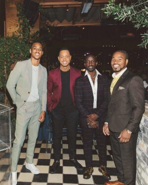 Elijah Kelley Instagram - @showtimeshawnp do your thing tonight champ! #SpenceVsPorter 🥊🥊 pray safety to both you brothers! We Are All The Winners when you both return to your families....other than that...y’all be the warriors we truly are. #Tribe #Champions #BrotherHood