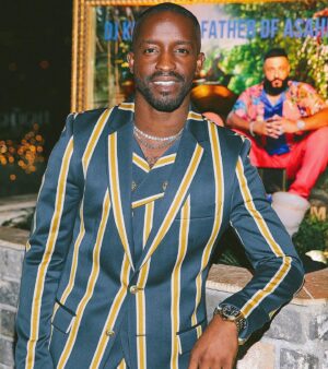 Elijah Kelley Instagram - Congrats to @djkhaled @iamterrencej @kodaklens for an INCREDIBLE celebration....I know I’m late....but I been out here tryna earn my stripes... thanks for the suit @kierraxbailey and @calvinklein for the foot huggers 📸@jmartinvisuals