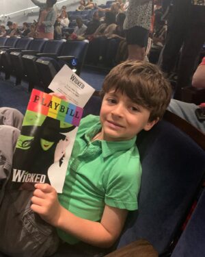 Elisa Strauss Instagram - About Saturday… 
He said,”This is the BEST Mommy and son day ever!” I couldn’t agree more. His first Broadway show was incredible- meeting the real life “Boq” @mikewartella made it so much more! 🙌🏻

And…we did happen to stop @its__sugar_  I mean… 🍭🍬

Thank you @ccapinc @debgraus @mikewartella @wicked_musical for making the greatest day come true!