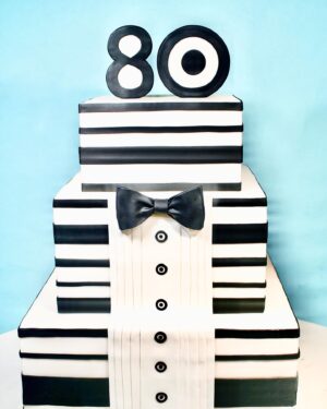 Elisa Strauss Instagram - Happy national Tony Bennett day!
A huge thank you to @david_stark_design for entrusting us to make @itstonybennett ‘s 80th birthday cake that was held @amnh 
It was a true honor!
.
.
.

#nationaltonybennettday #tonybennett #confetticakes #davidstarkdesign #tbt #17yearsago