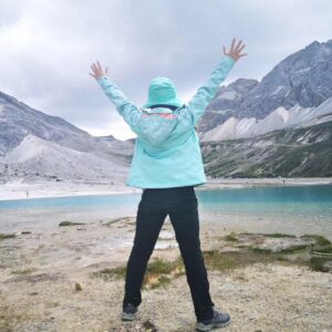 Elise Zhang Instagram - 4600 meters above sea level!!!! 🎶 I love the mountains~~~~