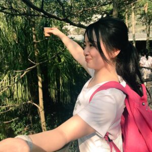 Elise Zhang Instagram - Bird Park Singapore! Bird Poop rains from above!!!!!!!!!!