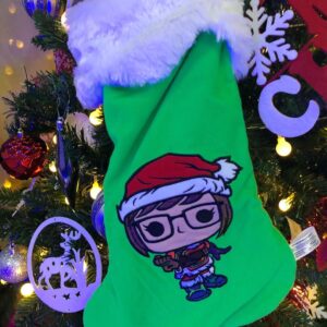 Elise Zhang Instagram - 🎁🎁🎁🎉🎉🎉what’s the best present you got this year? 😁