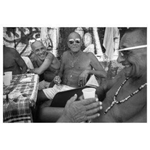 Eliška Křenková Instagram - • Fellas • 

#analog #analogphotography #leica #leicamastershot #womenstreetphotographers