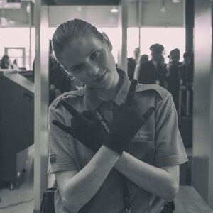 Eliza Rycembel Instagram - To dla mnie ogromne wyróżnienie dostać nominacje do Nagrody im. Zbyszka Cybulskiego. Zwłaszcza, że jest to nominacja za rolę w jednym z najważniejszych dla mnie filmów.  Już jutro (7.11) o godzinie 11.00 w Empiku Junior konferencja i spotkanie z nominowanymi aktorkami i aktorami. 🔥zdjęcie zrobione na planie filmu NINA. @ninathefilm 💜