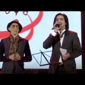 Elizabeth Amini Instagram - نمیدونم چرا چند روزه همش آهنگهای مرتضی عزیز رو زمزمه میکنم ، تنها کسیکه من ساعتها و روزها و ماه ها با شنیدن صدای نازنیش ، اشک امانم رو میبرید ! افسوس که همیشه زود دیر میشود ! فکر کردم در این پنجشنبهٔ یاد رفته‌گان ، بعد از مدتها ، یادی از عزیزِ ایران کنیم💐 
#روحش شاد🌺
#بیاتاقدریکدیگربدانیم_که_تاناگه_زیکدیگرنمانیم 
#به_یادمرتضی_پاشایی 
#مرتضی_پاشایی❤ 
#محسن_یگانه❤ 
#پنجشنبه_و_یاد_درگذشتگان🥀🥀🥀💔💔💔 

#درناامیدی_بسی_امیداست_پایان_شب_سیـه_سپـیداست 
#الیزابت_امینی
#تسلیم_اراده_خداوند_باش 
#مهربانی_مسری_است 
#نیکی_را_نشر_دهیم 
#مهربانی_را_بیاموزیم 
#گمان_مبرآنچه_ارزوی_توست،خیرتوست 
#فرزندصالح_گلی_است_ازگلهای_بهشت 
#elizabethamini 
#elizabethamini_iranianactress 
#bepositive 
#kindness 
#humanity 
#iranhumanrights