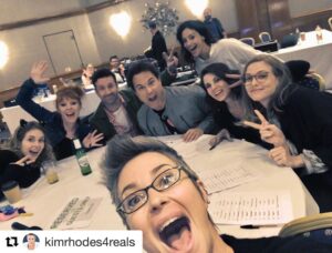 Elizabeth Blackmore Instagram - I had such an incredible time at #Crossroads2 @starfuryevents in the UK last week. Thank you so much to everyone for coming to say hello. It’s honestly a little nerve racking to be up in front of so many people but I’m always overwhelmed by the generosity and support of the #spnfamily. You guys are the best. I’m very lucky to be a small part of it.
I hardly took any photos so I’m stealing @kimrhodes4reals because she takes the best ones 😉

#Repost @kimrhodes4reals with @get_repost
・・・
The super serious judge’s table at #crossroads2