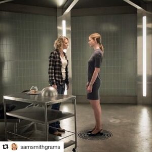 Elizabeth Blackmore Instagram - Just a couple of gals having a chat. In a weird, sterile, dungeon. As you do. Supernatural TONIGHT 8/7c on The CW