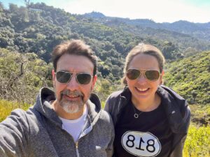 Elizabeth Craft Instagram - Hiking buddy for today’s #outside23in23! @adam.fierro