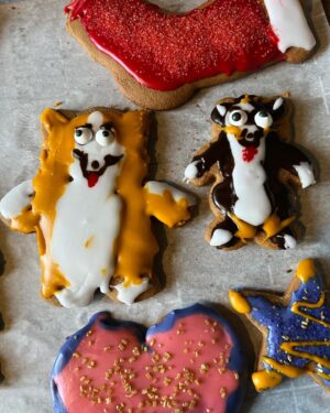 Elizabeth Craft Instagram - My fave Corgi Xmas cookies — decorated by @adam.fierro!