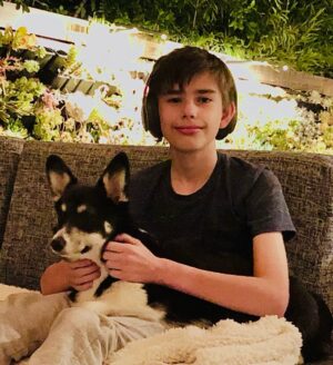 Elizabeth Craft Instagram - Saturday night with Jack and Daisy. #happierinhollywood