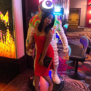 Elizabeth Frances Instagram - My date #whathappensinvegas #rocketman #manonthemoon 😂😂😂#latergram 📷: @victorasandoval 😂🥰