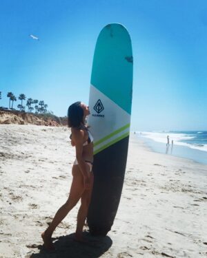 Elizabeth Frances Instagram - This last year, I got a chance to be in nature a lot more, and esp in the ocean w my dear friend Aleks @lipsmacksurf 🏄‍♀️

Aleks is one of the most kind, humble, patient, talented people I know, and ALSO a Broadway actor to boot!! With no real idea of when any of us will be at live theater again, he started his business #lipsmacksurf and I couldn’t be more proud. He wanted to create a community of surfers and a place in and out of the water that felt safe and accessible and enjoyable for Women, BIPOC, and LGBTQIA people/communities. 

Originally from Oahu, Aleks is an AMAZING teacher, has safe practices in and out of the water for these times, and is so supportive and confident. 

If you’re in LA and need a new mood booster, take a lesson with him, you won’t regret it AND you’ll be supporting local #lgbtq🌈 owned business!! #surflife #surflessons #friendssupportfriends #catchawave #pridemonth #pride🌈 #inclusion #bipoc #lgbtqia #womenempowerment