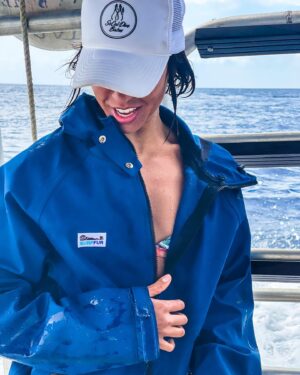 Elizabeth Frances Instagram - Slouchy cute ocean fashion 😂 w @surffur 

Stoked for my prize from @socaldivebabes first annual all women’s tournament @cangrejosoficial 🧜‍♀️ #freediving #spearfishing #baja #surffur #socaldivebabes #sustainablefood