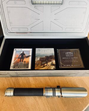 Elizabeth Grullón Instagram - MAY THE FORCE BE WITH YOU…ALWAYS ✨⚔️ ✨Thank you @eastarwars @starwars @respawn !! And happy May the Fourth everybody! Who’s played #JediSurvivor already? #MayThe4thBeWithYou #StarWars #SecondSister