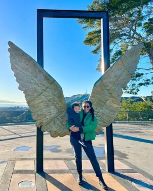 Elizabeth Grullón Instagram - I love you I love you I love you! You are the greatest thing. Thank you for being here. Thank you Kathy & Doug for sharing your little treasure with us for a week 🥹 My heart is full!