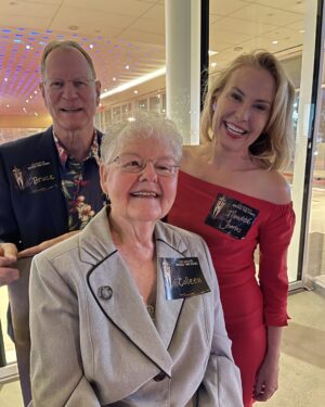 Elizabeth Hales Instagram - #fridaymotivation ➡️ ➡️
.
One of my favorite experiences of 2021 was taking my mom and dad to an Emmy Celebration Party.  My mom, Colleen, had a rough year.  Over 4 different surgeries to save her eyes, a brain tumor removed, her thyroid removed, all while being the stalwart, loving, and giving mother she is.  Finally, her doctor cleared her to travel!  What a joy it was seeing her on the red carpet with Brady and my dad, Bruce.  Then @meredithactress (who is my cousin) completed the reunion.  Thank you Meredith!  Though Colleen still struggles to see clearly and evenly, it was an honor to have my family with me.  To top off the trip, we attended John William's concert at the Hollywood Bowl.  Definitely a weekend to remember!
.
.
.
.
.
.
.
.
#emmy #awardseason #femalefilmmakers #televisionacademy #fallbackfriday #fridaymotivation #motheranddaughter #motheranddaughters #motheranddaughtertime #motheranddaughtergoals #momanddaughter