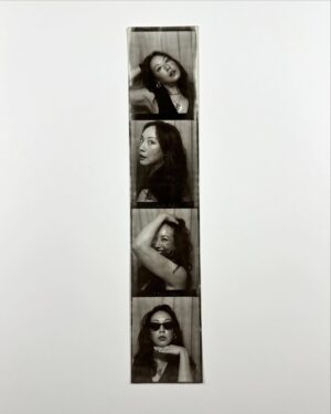 Elizabeth Ho Instagram - Booth please 📸
