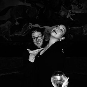 Elizabeth Ho Instagram - 🖤🤍