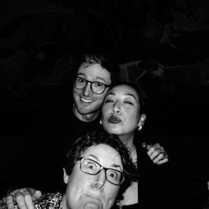 Elizabeth Ho Instagram - 🖤🤍