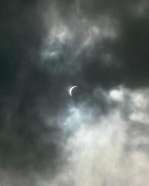 Elizabeth Maxwell Instagram - 🌕🌖🌗🌘🌑🌒🌓🌔🌕