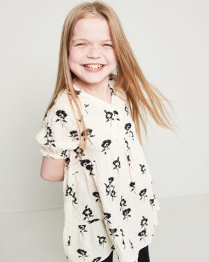 Ella Chadwick Instagram - 🖤🤍more pics from my recent updates with @brianophotography  @zebedeetalent 📸  Dress from @zarakids #blackandwhite #updates #photoshoot #zarakids