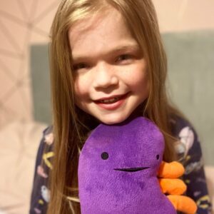 Ella Chadwick Instagram - Today is #worldkidneyday so i thought i would show everybody my sydney kidney teddy 💜 A interesting fact about me is ive had 4 kidneys inside me and for a long time i had no kidneys at all and now i luckily have 1 very special kidney inside me keeping me well #kidney #kidneydisease #congenitalnephroticsyndrome #raredisease #kidneyfailure #kidneywarrior #organdonation #kidneytransplant #kidneyplushie #awareness