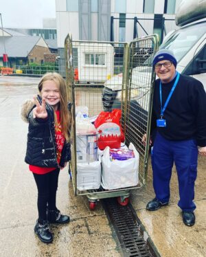 Ella Chadwick Instagram - THANKYOU to everybody who donated to my Christmas Appeal 🥰🎄 i dropped off all the selection boxes today for all the children who will be in hospital over christmas i hope it brings a little smile to everybody i always got selection boxes when i was at the hospital over christmas and it made me happy 🎄🎅🏻❤️🎁 @rmchcharity #royalmanchesterchildrenshospital #christmasappeal #christmasdelivery #selectionboxes