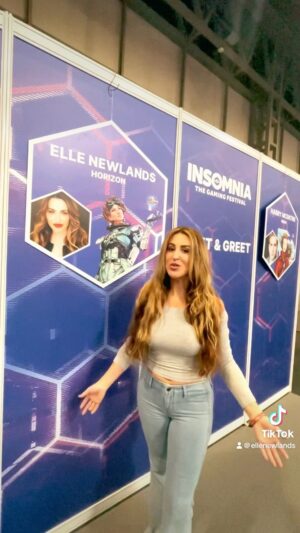 Elle Newlands Instagram - I made it to England and I’m here at @igfestuk! Come by and hang out! 

#ig71 
#horizonapexlegends 
#diablo4
#halo
#swtor
#remnant2
#algs