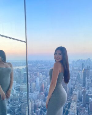 Elle Paris Legaspi Instagram - happiest here🫀