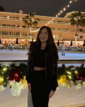Elle Paris Legaspi Instagram - 22 days till christmas😋