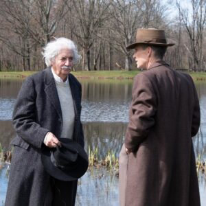 Ellen Mirojnick Instagram - In an exclusive @theartofcostume conversation with Oppenheimer costume designer Ellen Mirojnick - @byellenm , we explore the intricate details and thoughtful choices behind the Oppenheimer costumes that transport us to the pivotal era of J. Robert Oppenheimer and his associates ⚛️🧵 Mirojnick’s insights reveal the depth of her research, her collaboration with an exceptional team including Christopher Nolan and Emma Thomas, and the subtle nuances in costume design that make Oppenheimer not just a period piece, but a powerful and emotionally resonant cinematic experience.

For the full interview, head to TheArtofCostume.com or follow the link in our bio!

📖: Written and Edited by @hautespencer 
📸: Melinda Sue Gordon/Universal Pictures © Universal Pictures. All Rights Reserved.
———
#oppenheimer #theartofcostume #costumedesign #costumedesigner #oppenheimermovie #christophernolan #cillianmurphy #emilyblunt #florencepugh #periodcostume #ellenmirojnick #costumedesignersguild #nakedwithoutus