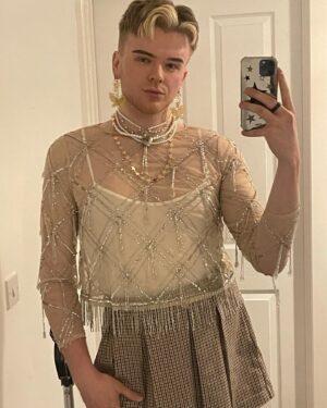 Ellie Diamond Instagram - I’ve realised I’ve not posted any out of drag pics in a while…Enjoy n scroll thru some lookies I’ve done ✨✨
-
Since moving to Manchester I’ve thoroughly enjoyed styling and dressing however i bloody like….. lil bit cute a lil bit alt!
-
Being suppressed into wearing “normal boy” clothes in Dundee I never felt any sense of being my own person/ having a personal style! I’m growing everyday and finding out more and more about myself and my style! Who I am and what I want to do here is definitely a journey with a lot of ups and downs but…..I’m still kicking and baby I’m thriving in my own! 
-
Thank you all for your continued support and love🖤✨