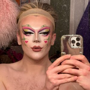 Ellie Diamond Instagram - 🍄🪱𝕿𝖆𝖓𝖌𝖑𝖊𝖉 𝖎𝖓 𝖒𝖞 𝖔𝖜𝖓 𝖎𝖓𝖙𝖊𝖘𝖙𝖎𝖓𝖊𝖘🪱🍄
-
Portals was such a dream to experience live! The artistry that @littlebodybigheart possesses within is so inspiring that I just had to recreate this look!!!! 
-
Hair inspo: @williamscottblair 
Makeup inspo: @laurelcharleston 
Outfit inspo: @chrishabana 
-
Outfit and hair by me