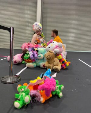 Ellie Diamond Instagram - DRAG CON PT.1 🧸🎀👛🌸🏩💕💞 
-
Thank you to everyone who came to visit the toy machine over the weekend this dress and booth was a lot of fun to create and bring to life! #madebyme 
-
This dress was inspired by a gorgeous shop I visited while in Australia (swipe to the last pic) @tibbsandbones