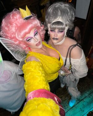 Ellie Diamond Instagram - 💚🩷👑Fairly Odd Parents👑🩷💚
-
Happy Halloween 🎃