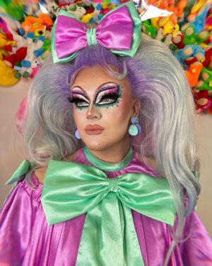 Ellie Diamond Instagram - Dragcon day 2 
-
Outfit by @freakcouturemcr