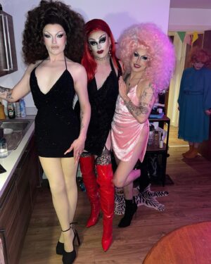 Ellie Diamond Instagram - A BITCH ALWAYS STAYS RED-Y