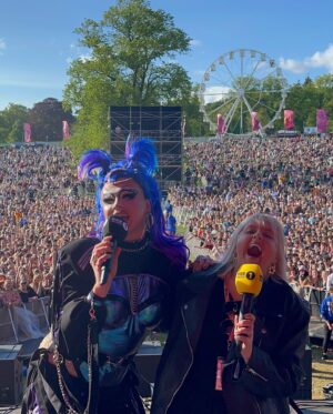 Ellie Diamond Instagram - RADIO ONE BIG WEEKEND! 
So much fun being back in Dundee working at @bbcradio1