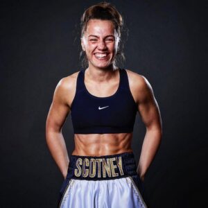 Ellie Scotney Instagram - FIGHT DAY 😆