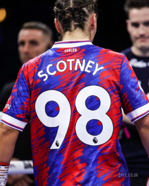 Ellie Scotney Instagram - Ready to become a World champion ❤️💙

#CrystalPalace #Scotney #PremierLeague #Matchroom