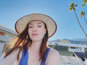 Elyse Levesque Instagram - SPF 200 ☀️