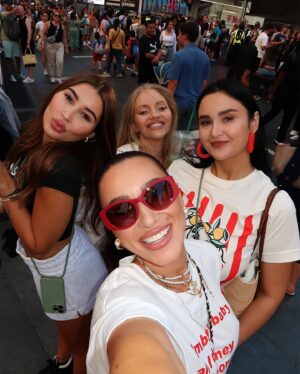 Ema Fajnorová Instagram - bucket list locations:
Time Square ✅