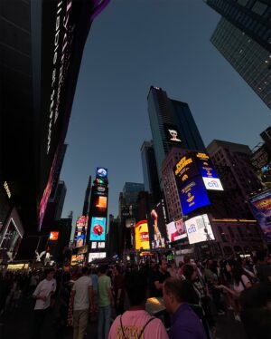 Ema Fajnorová Instagram - bucket list locations:
Time Square ✅