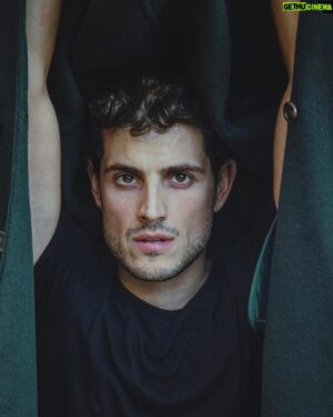 Emanuel Caserio Instagram - 🌓

Ph @marcomelfiphoto
