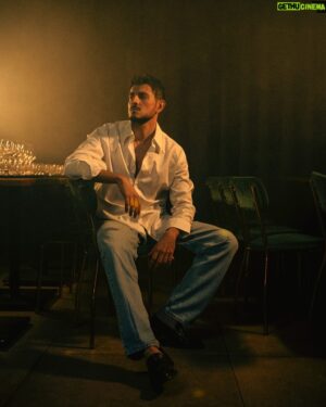 Emanuel Caserio Instagram - Solitude 

Ph. @marcocorriere 

Outfit @millesime_vintage 

Grooming @avola_chiara17_mua 

Video @pdrphoto 

Location @armonicorestaurantclub