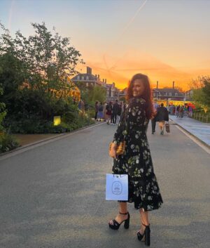 Emer Kenny Instagram - Went to the Chelsea Flower Show & now all I can think about is pink bonsai. 

Thank you for having us @thenewtinsomerset @vanityfairlondon!