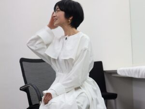 Emi Kurara Instagram - .
いつも本気の真剣勝負☺︎✌︎‼︎‼︎

今夜7時
テレビ朝日『くりぃむクイズミラクル９』に出演します。

ワンピース
@lephil_official 
イヤリング
@abiste_official
